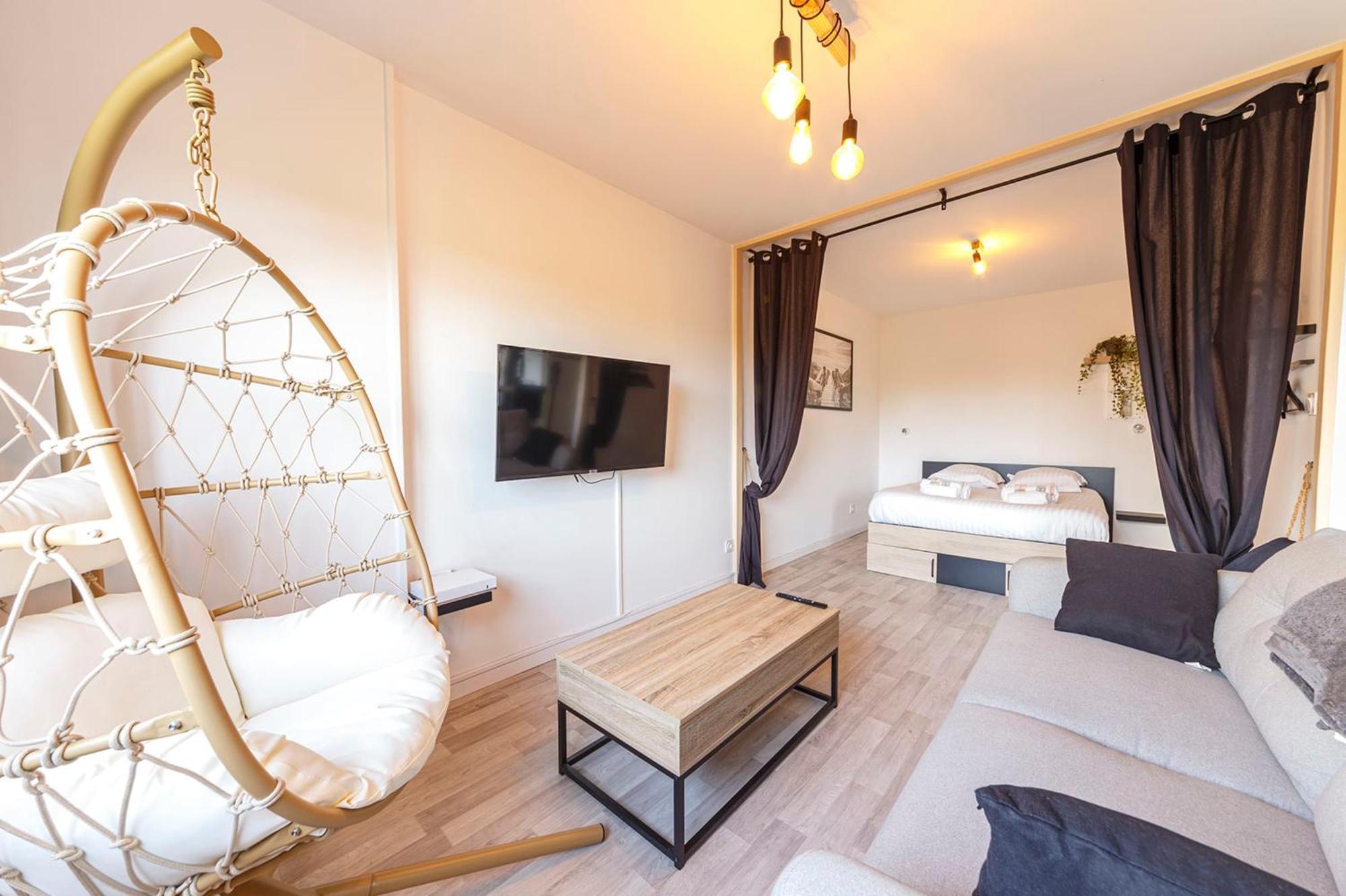 L'Oriole Wifi Parking Apartment Angers Bagian luar foto